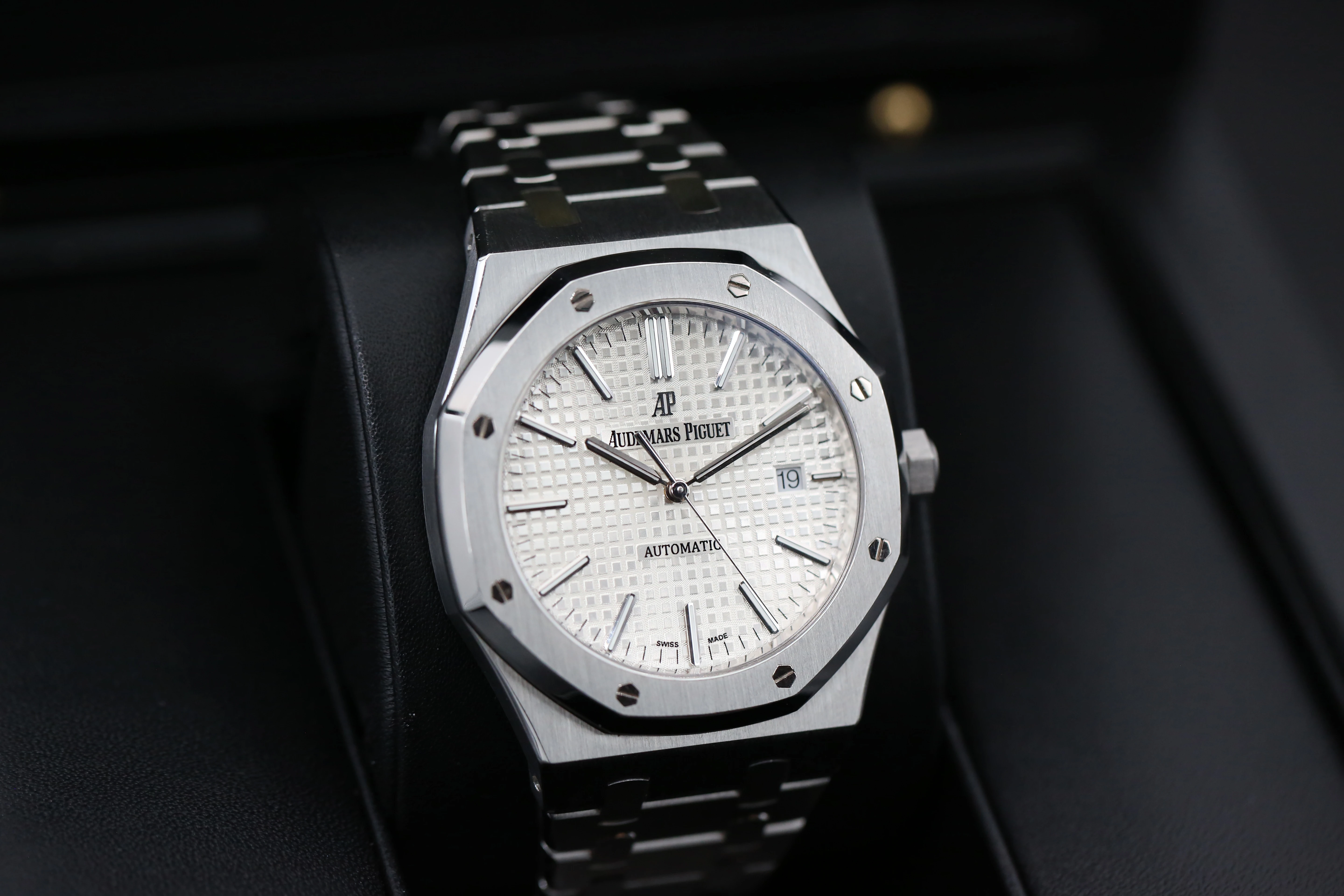 Audemars Piguet Royal Oak 15400ST.OO.1220ST.02 Thumbnail 2